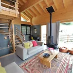 Chalet In La Tzoumaz Near Slopes *