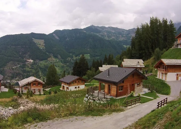 In La Tzoumaz Near Slopes 木屋 Riddes