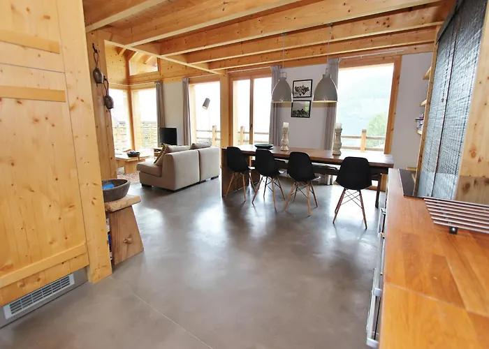 In La Tzoumaz Near Slopes 木屋 Riddes